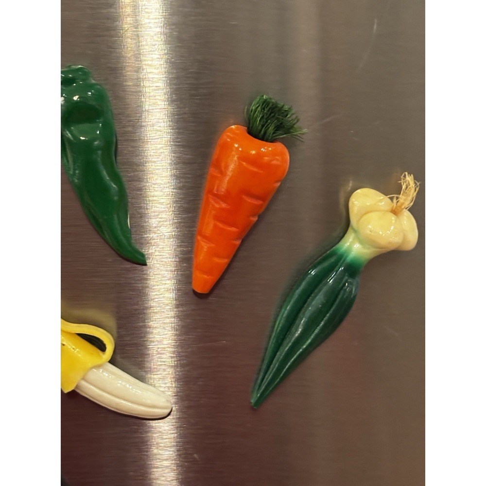 Vintage Novelty Fridge Magnets Vegetable Shaped - Picture 3 of 10